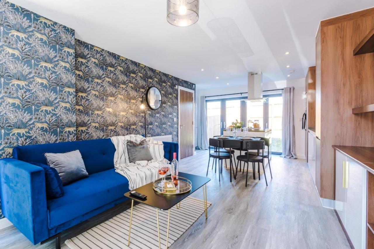 Rest&Recharge At Ridgefield House Villa - Manchester, Manchester